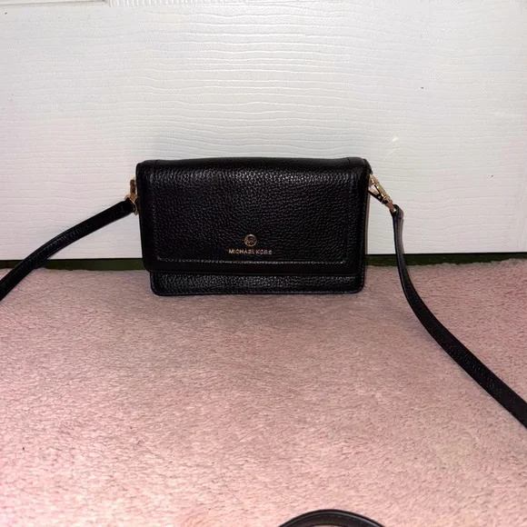 Michael Kors Crossbody Bag in Black - Picture 1 of 5